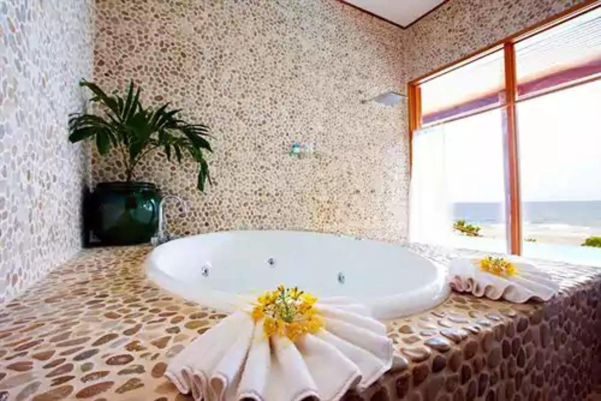 Namale Resort And Spa Savusavu Bagian luar foto