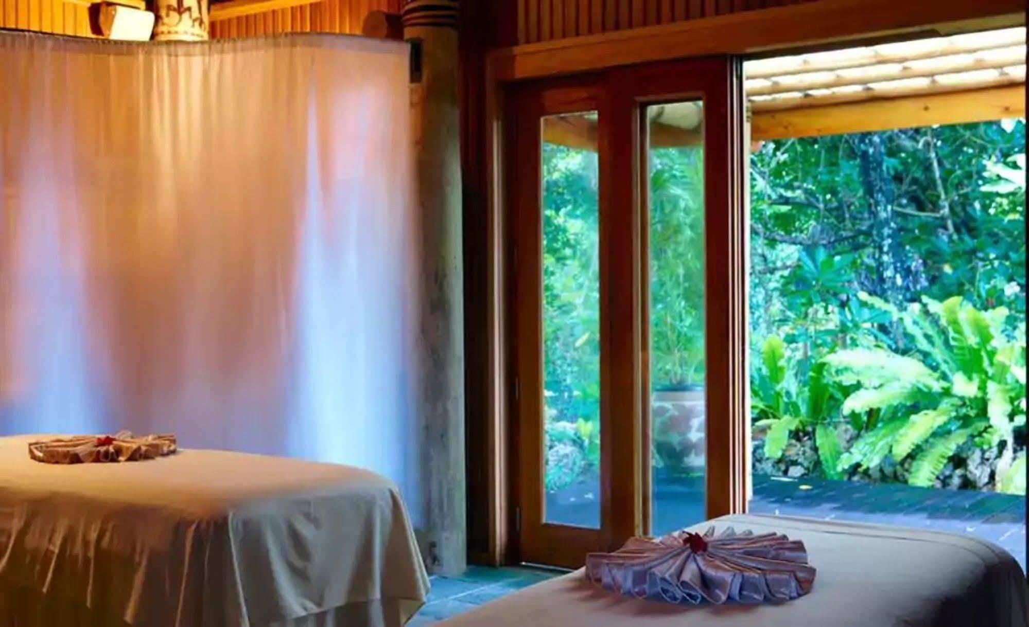 Namale Resort And Spa Savusavu Bagian luar foto